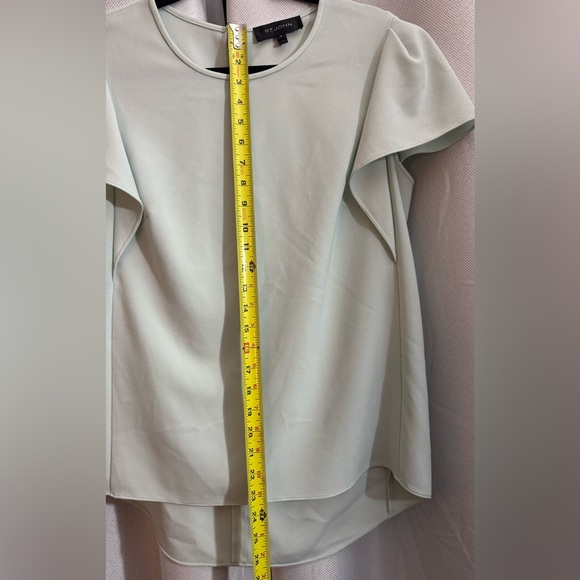 St. John Mint Green Ruffle Sleeve Blouse M High Low Hem Keyhole Back - Picture 6 of 7